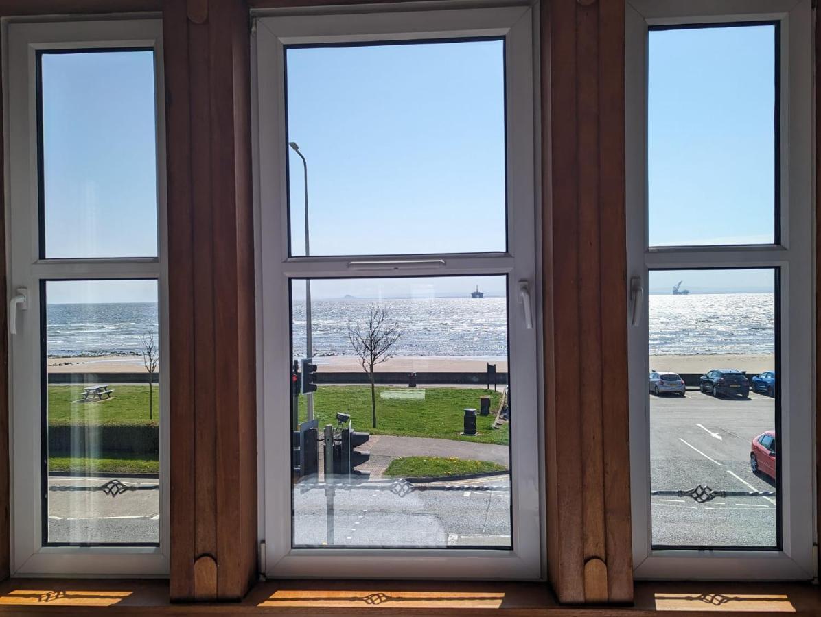 Отель The Cairns Leven Leven  Экстерьер фото