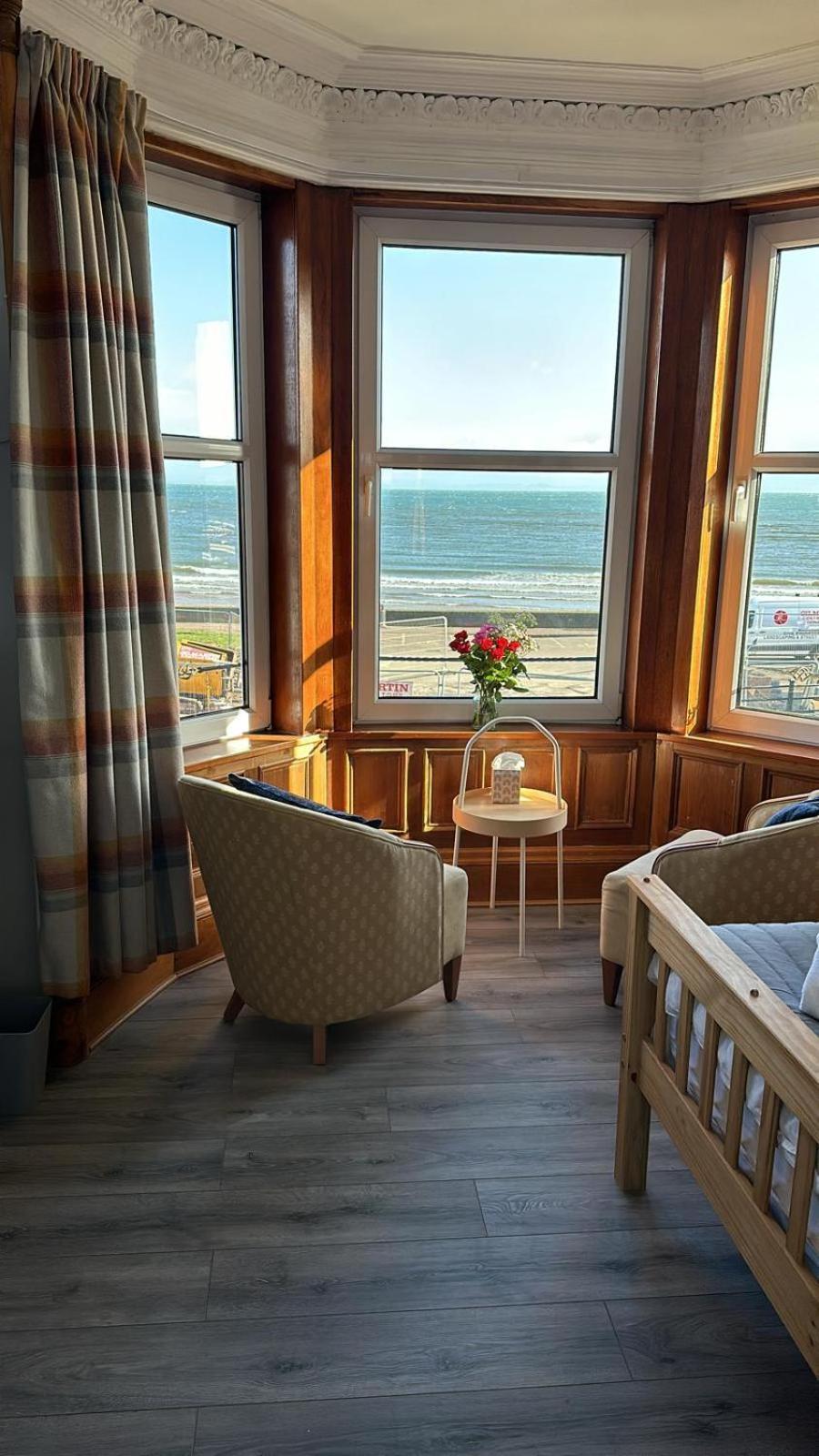 Отель The Cairns Leven Leven  Экстерьер фото