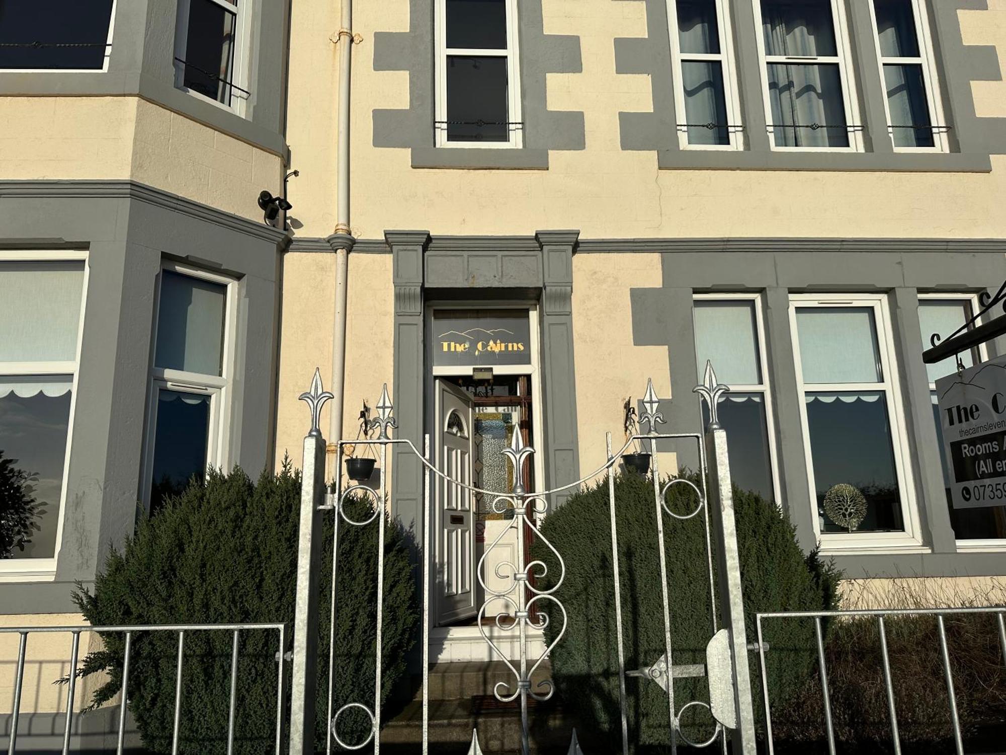 Отель The Cairns Leven Leven  Экстерьер фото