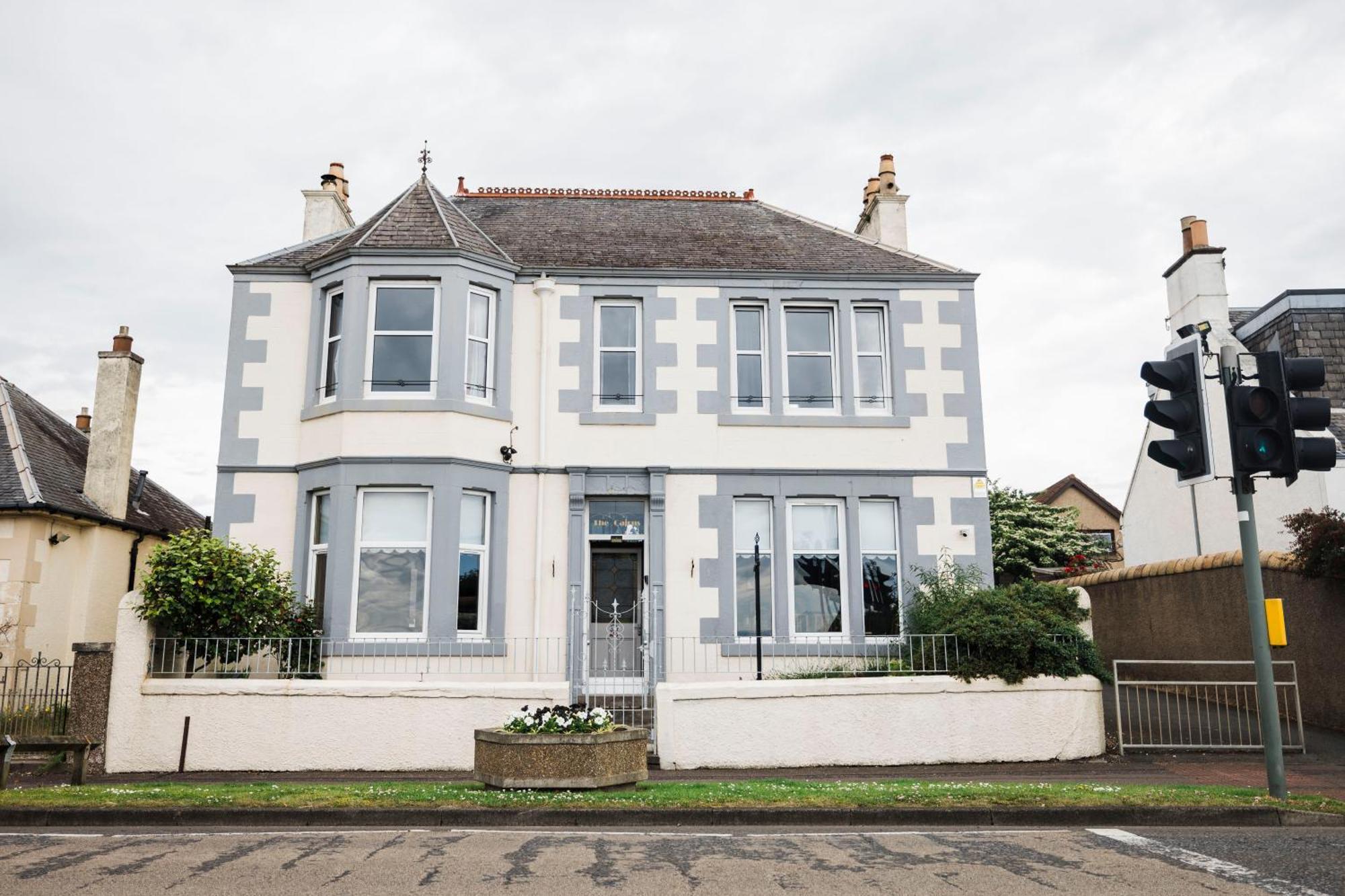 Отель The Cairns Leven Leven  Экстерьер фото